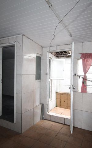 Casa à venda com 52m², 2 quartos e 2 vagasCasa 2 - Sala/cozinha