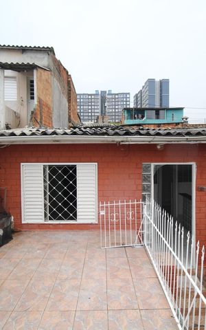 Casa à venda com 52m², 2 quartos e 2 vagasQuintal