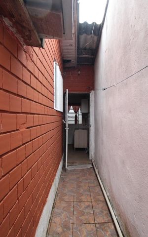 Casa à venda com 52m², 2 quartos e 2 vagasQuintal