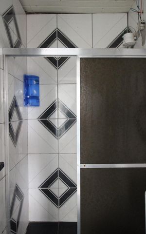 Casa à venda com 52m², 2 quartos e 2 vagasBanheiro