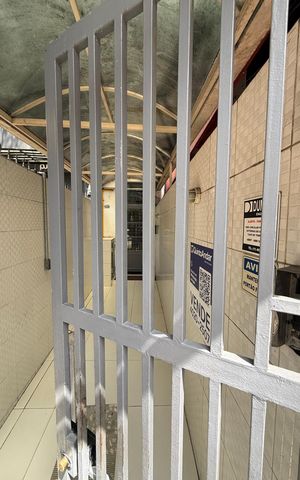 Apartamento à venda com 58m², 2 quartos e sem vaga Apartamento à venda com 58m², 2 quartos e sem vagaFachada