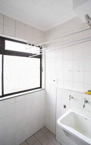 Apartamento para alugar com 70m², 3 quartos e 1 vagaÁrea de Serviço