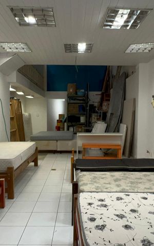 Casa à venda com 320m², 8 quartos e 2 vagas Casa à venda com 320m², 8 quartos e 2 vagasGaragem
