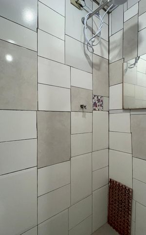Casa à venda com 320m², 8 quartos e 2 vagas Casa à venda com 320m², 8 quartos e 2 vagasBanheiro de Serviço