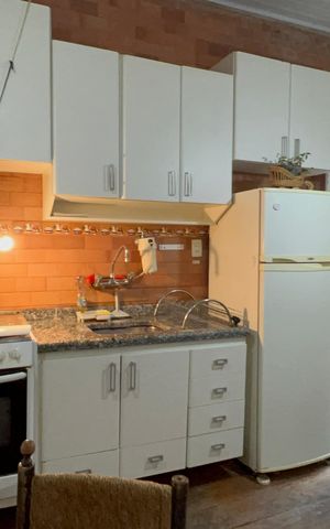 Casa à venda com 320m², 8 quartos e 2 vagas Casa à venda com 320m², 8 quartos e 2 vagasSala/Cozinha