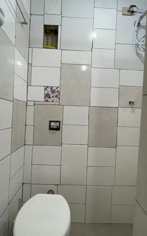 Casa à venda com 320m², 8 quartos e 2 vagas Casa à venda com 320m², 8 quartos e 2 vagasBanheiro de Serviço