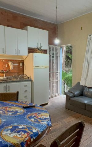 Casa à venda com 320m², 8 quartos e 2 vagas Casa à venda com 320m², 8 quartos e 2 vagasSala/Cozinha