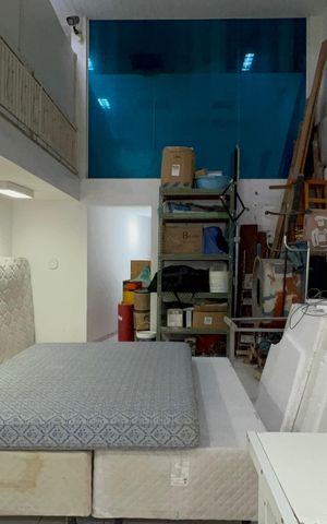 Casa à venda com 320m², 8 quartos e 2 vagas Casa à venda com 320m², 8 quartos e 2 vagasGaragem