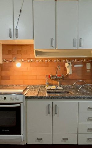 Casa à venda com 320m², 8 quartos e 2 vagas Casa à venda com 320m², 8 quartos e 2 vagasSala/Cozinha