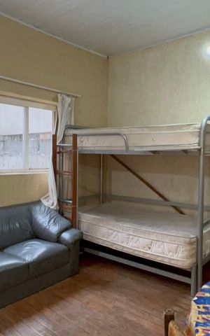 Casa à venda com 320m², 8 quartos e 2 vagas Casa à venda com 320m², 8 quartos e 2 vagasSala/Cozinha