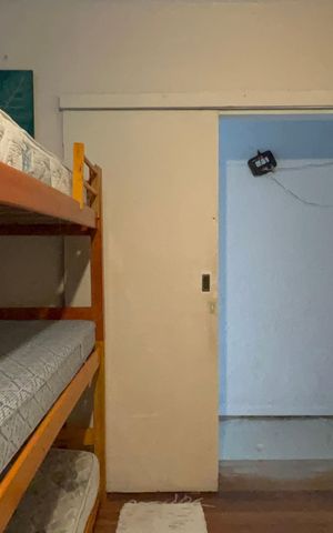 Casa à venda com 320m², 8 quartos e 2 vagas Casa à venda com 320m², 8 quartos e 2 vagasSuíte 1