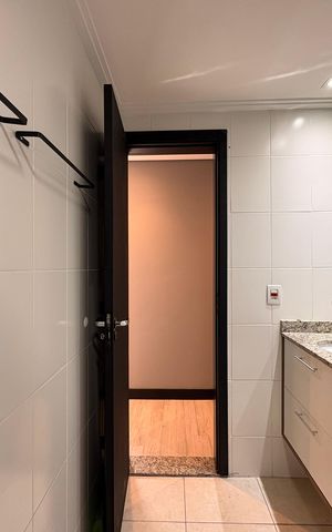 Apartamento à venda com 50m², 2 quartos e 2 vagas Apartamento à venda com 50m², 2 quartos e 2 vagasBanheiro