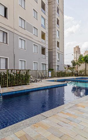 Apartamento à venda com 50m², 2 quartos e 2 vagas Apartamento à venda com 50m², 2 quartos e 2 vagasÁrea comum - Piscina