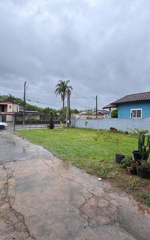 Casa à venda com 166m², 3 quartos e 2 vagas Casa à venda com 166m², 3 quartos e 2 vagasÁrea comum