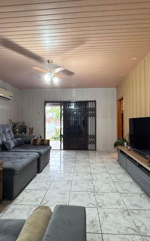 Casa à venda com 166m², 3 quartos e 2 vagas Casa à venda com 166m², 3 quartos e 2 vagasSala