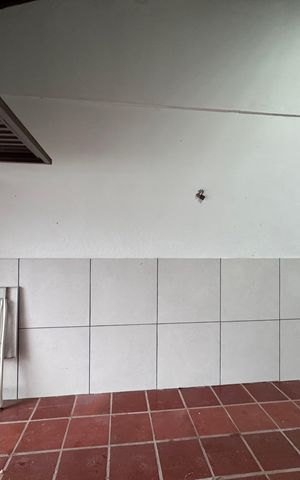 Casa à venda com 166m², 3 quartos e 2 vagas Casa à venda com 166m², 3 quartos e 2 vagasÁrea comum