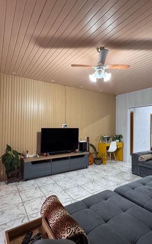 Casa à venda com 166m², 3 quartos e 2 vagas Casa à venda com 166m², 3 quartos e 2 vagasSala
