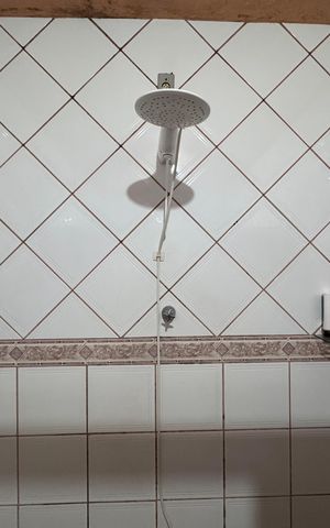 Casa à venda com 166m², 3 quartos e 2 vagas Casa à venda com 166m², 3 quartos e 2 vagasBanheiro Suíte