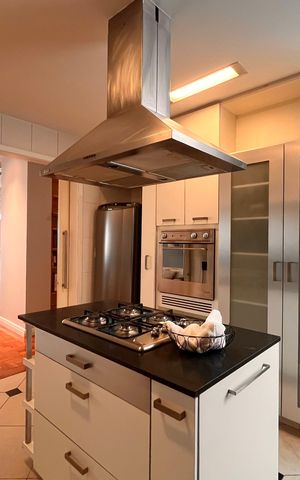 Apartamento à venda com 100m², 2 quartos e sem vaga Apartamento à venda com 100m², 2 quartos e sem vagaCozinha