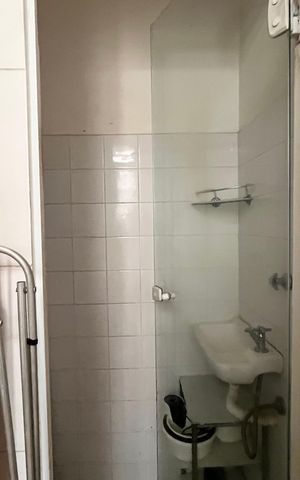Apartamento à venda com 100m², 2 quartos e sem vaga Apartamento à venda com 100m², 2 quartos e sem vagaBanheiro de serviço