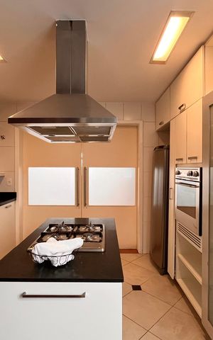 Apartamento à venda com 100m², 2 quartos e sem vaga Apartamento à venda com 100m², 2 quartos e sem vagaCozinha