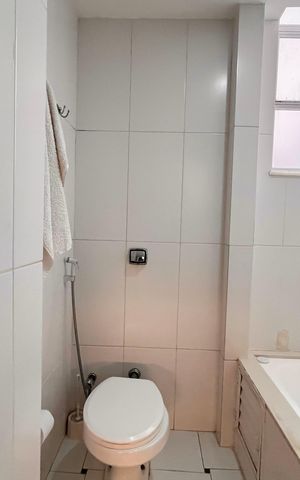 Apartamento à venda com 100m², 2 quartos e sem vaga Apartamento à venda com 100m², 2 quartos e sem vagaBanheiro da Suíte