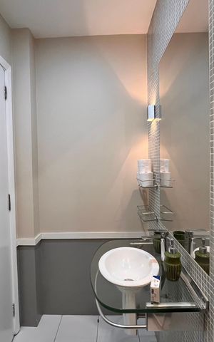 Apartamento à venda com 100m², 2 quartos e sem vaga Apartamento à venda com 100m², 2 quartos e sem vagaBanheiro Social