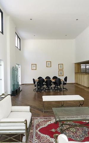 Apartamento à venda com 239m², 4 quartos e 4 vagas Apartamento à venda com 239m², 4 quartos e 4 vagasÁrea comum - Salão de festas