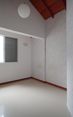 Casa de condomínio para alugar com 140m², 3 quartos e 2 vagasSuíte 