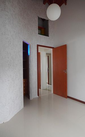 Casa de condomínio para alugar com 140m², 3 quartos e 2 vagasSuíte 