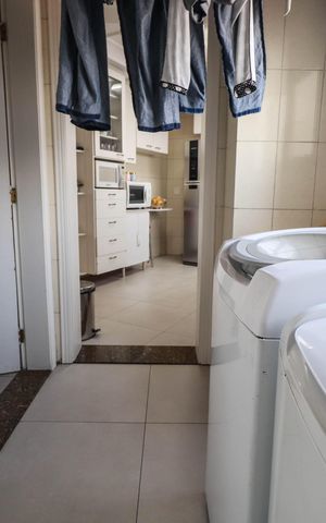 Apartamento à venda com 120m², 4 quartos e 3 vagas Apartamento à venda com 120m², 4 quartos e 3 vagasÁrea de Serviço