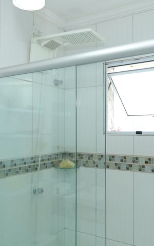 Casa de condomínio à venda com 80m², 2 quartos e 1 vagaBanheiro Social