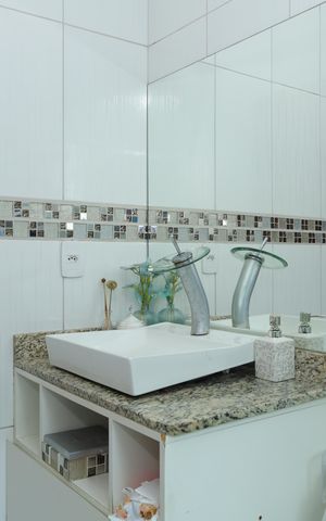 Casa de condomínio à venda com 80m², 2 quartos e 1 vagaBanheiro Social