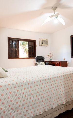 Casa à venda com 391m², 5 quartos e 3 vagas Casa à venda com 391m², 5 quartos e 3 vagasQuarto 5