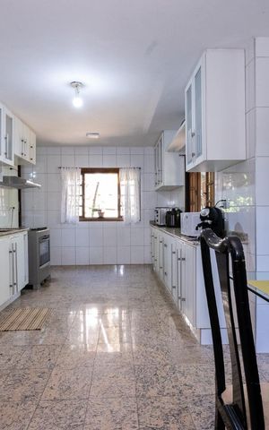Casa à venda com 391m², 5 quartos e 3 vagas Casa à venda com 391m², 5 quartos e 3 vagasCozinha
