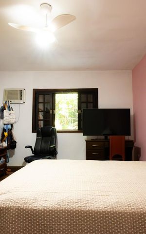 Casa à venda com 391m², 5 quartos e 3 vagas Casa à venda com 391m², 5 quartos e 3 vagasQuarto 2