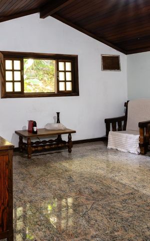 Casa à venda com 391m², 5 quartos e 3 vagas Casa à venda com 391m², 5 quartos e 3 vagasQuarto