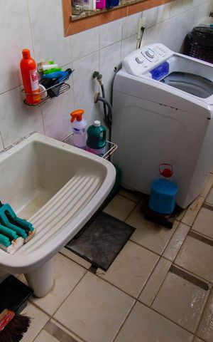 Casa de condomínio à venda com 420m², 4 quartos e 3 vagas Casa de condomínio à venda com 420m², 4 quartos e 3 vagasÁrea de Serviço