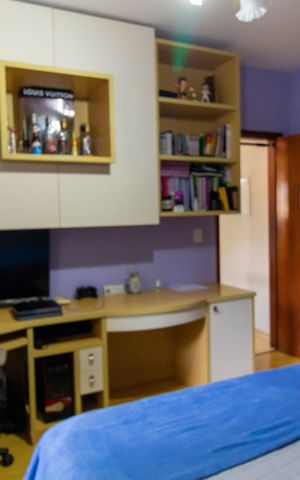 Casa de condomínio à venda com 420m², 4 quartos e 3 vagas Casa de condomínio à venda com 420m², 4 quartos e 3 vagas Suíte 2
