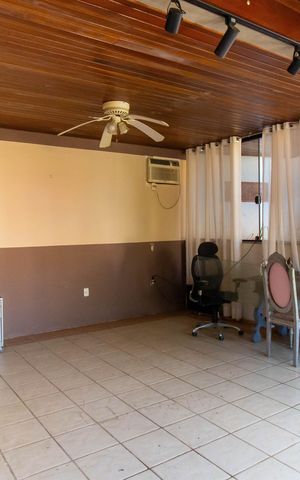 Casa de condomínio à venda com 420m², 4 quartos e 3 vagas Casa de condomínio à venda com 420m², 4 quartos e 3 vagasÁrea Gourmet