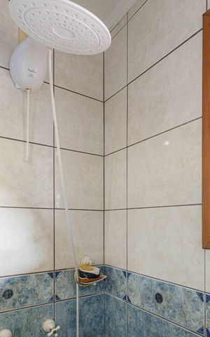 Casa para alugar com 345m², 3 quartos e 4 vagasBanheiro da Suíte 2 