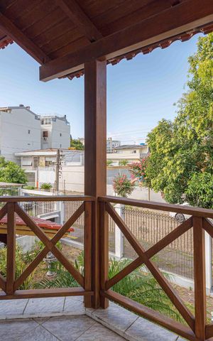 Casa para alugar com 345m², 3 quartos e 4 vagasSacada da Suíte 1 