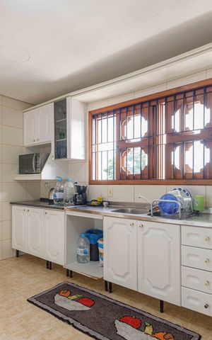 Casa para alugar com 345m², 3 quartos e 4 vagasCozinha
