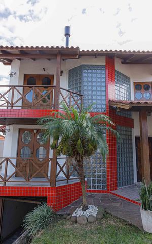 Casa para alugar com 345m², 3 quartos e 4 vagasFachada