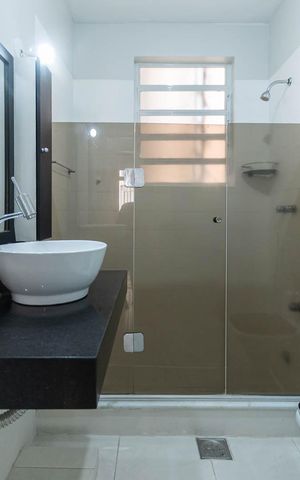 Apartamento para alugar com 104m², 3 quartos e sem vagaBanheiro