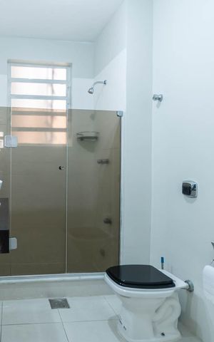 Apartamento para alugar com 104m², 3 quartos e sem vagaBanheiro