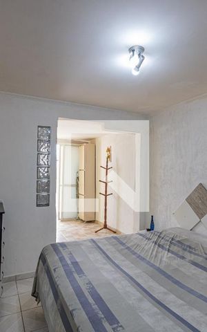 Casa à venda com 50m², 2 quartos e sem vaga
