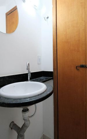 Casa de condomínio à venda com 83m², 2 quartos e 2 vagasLavabo