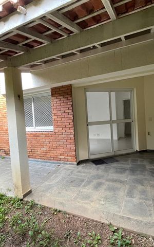Casa de condomínio para alugar com 180m², 3 quartos e 2 vagas Casa de condomínio para alugar com 180m², 3 quartos e 2 vagasQuintal