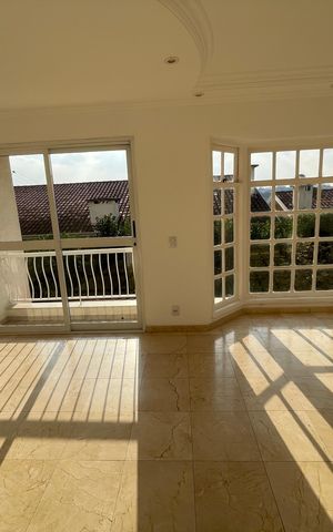Casa de condomínio para alugar com 180m², 3 quartos e 2 vagas Casa de condomínio para alugar com 180m², 3 quartos e 2 vagasSala